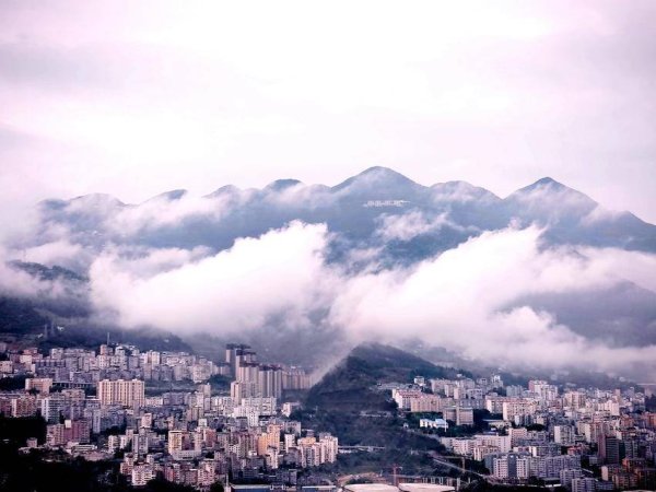 专业股票配资资讯网 巴东：如梦似幻的山水画卷